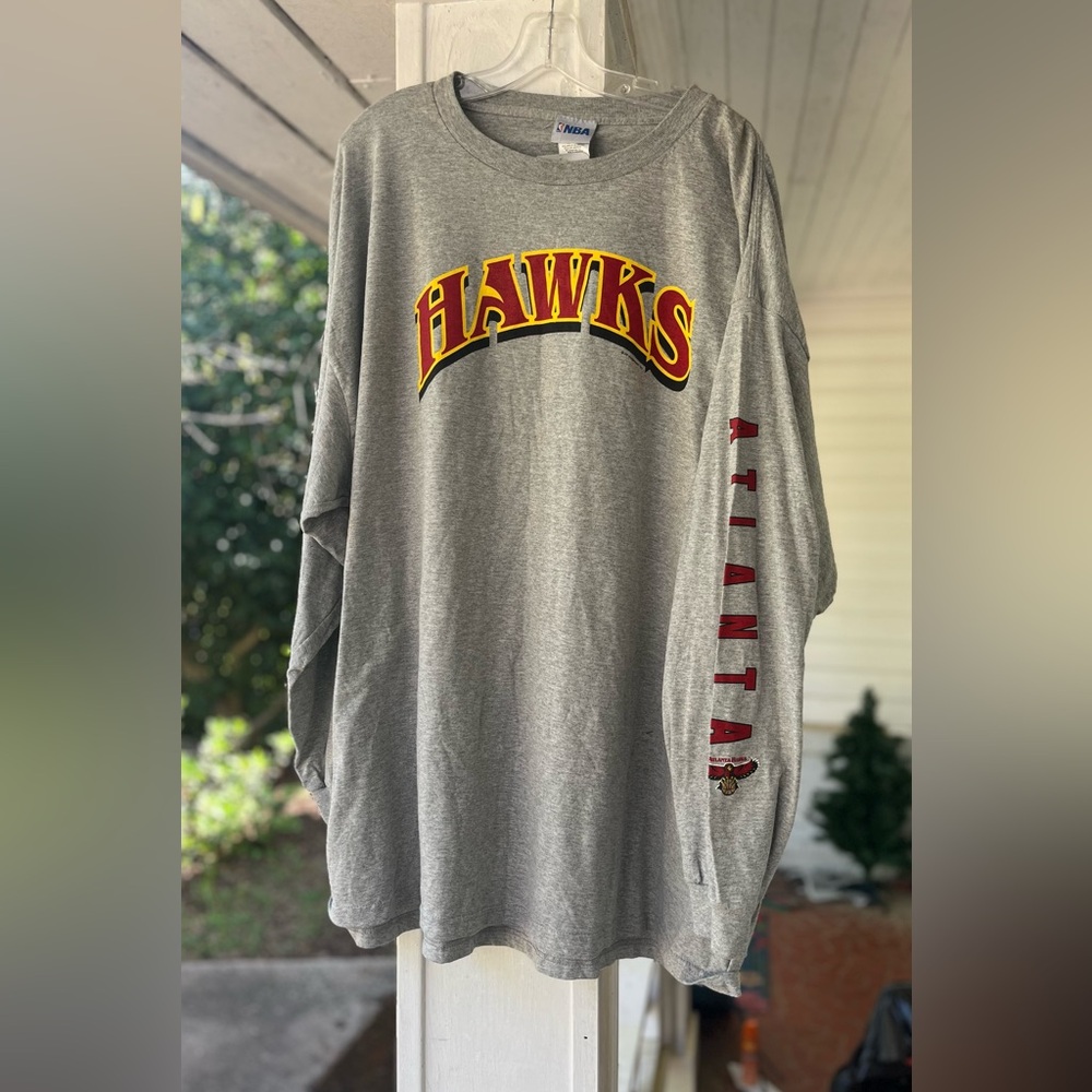 🆕. Gildan Gray Hawks Atlanta long sleeve 3X sport T-Shirt.         R1